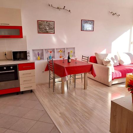 Seaview Apartment Omiš Esterno foto