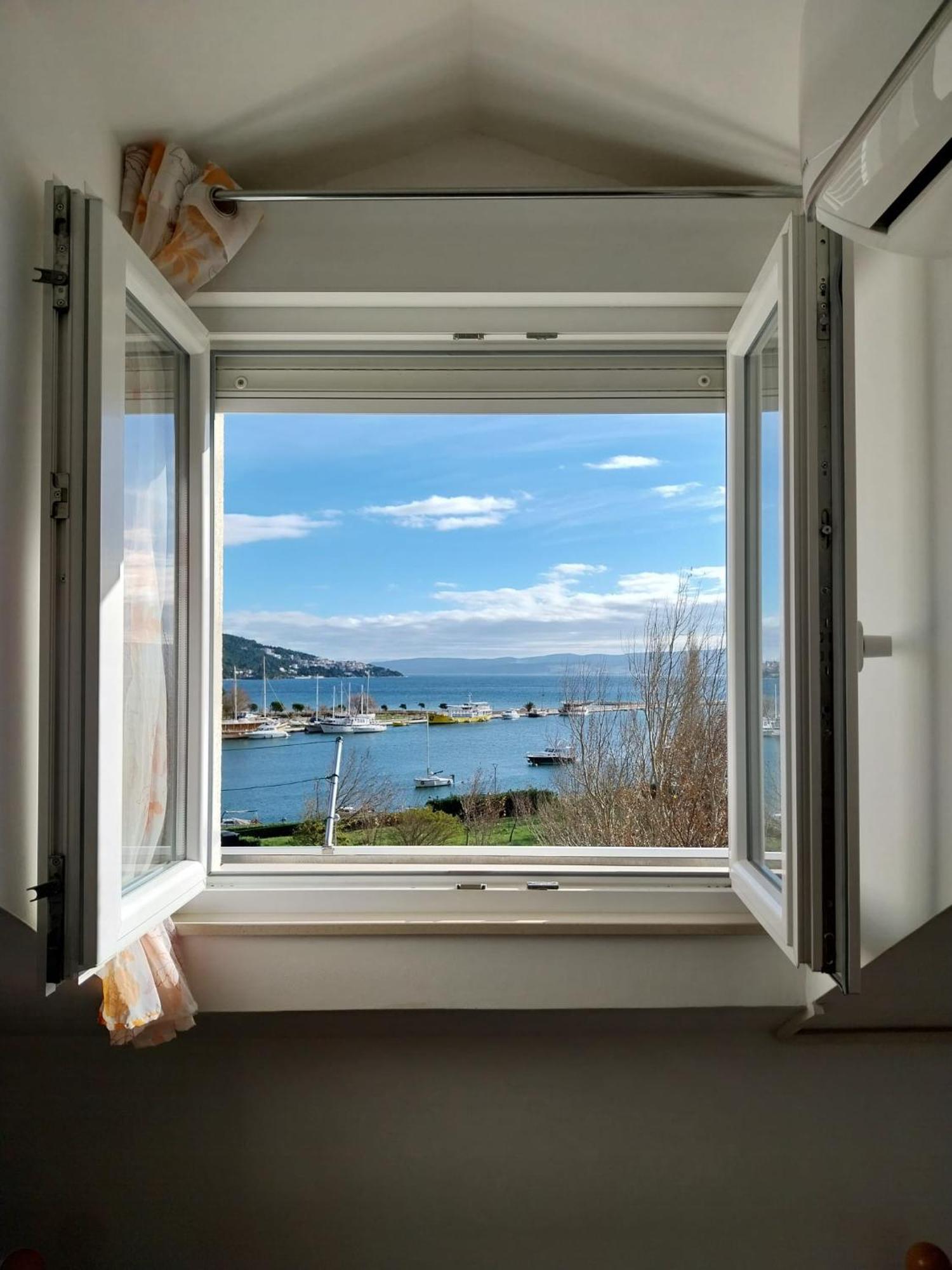Seaview Apartment Omiš Esterno foto