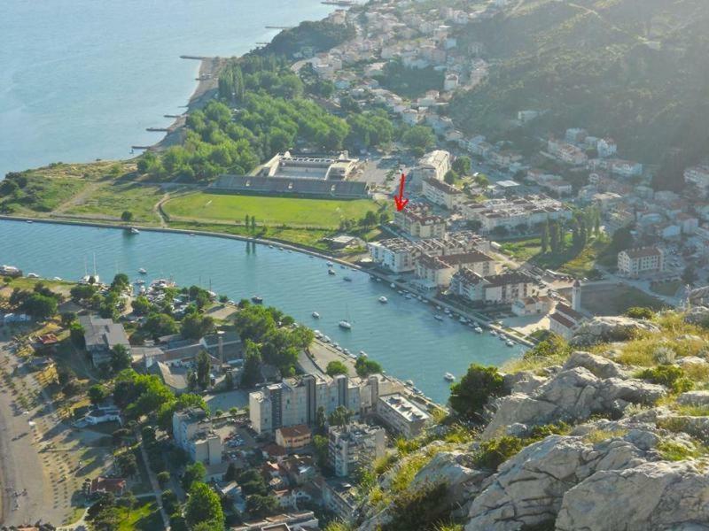 Seaview Apartment Omiš Esterno foto
