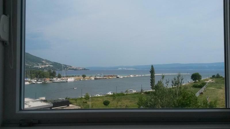 Seaview Apartment Omiš Esterno foto